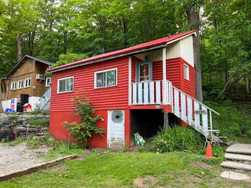 Birch Cabin: Lakefront Hideaway Resort - 3 bedroom