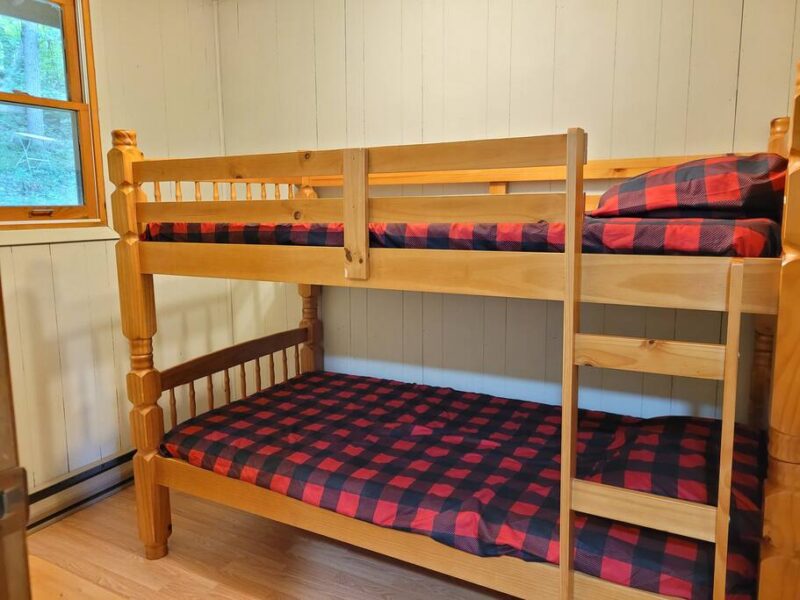 ELM Cabin: Lakefront Hideaway Resort - 2 bedroom