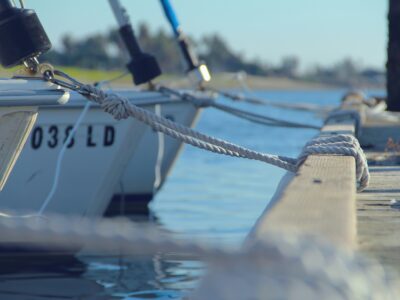 how to tie a boat to a dock