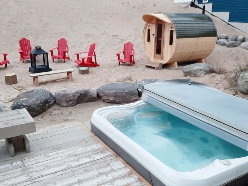 The Sandals Of Tiny Hottub, Sauna, White SandBeach