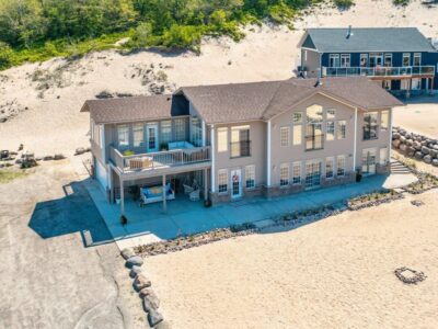 The Sandals Of Tiny Hottub, Sauna, White SandBeach