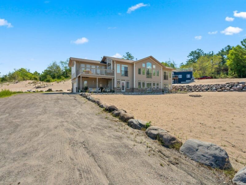 The Sandals Of Tiny Hottub, Sauna, White SandBeach