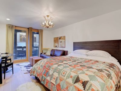 Northstar Village Studio | Pet Friendly | Near Gondola & Dining