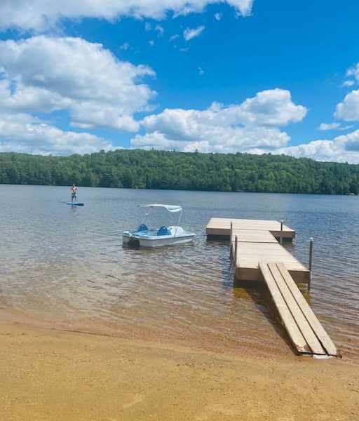 White Pine Cottage Wilberforce- Sandy Beach Entry