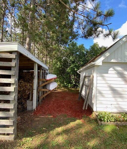 White Pine Cottage Wilberforce- Sandy Beach Entry