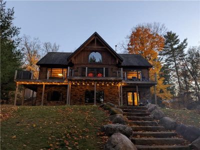 Hammond Haven, Luxury Log and Timber Cottage on Jack Lake