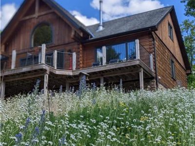 Hammond Haven, Luxury Log and Timber Cottage on Jack Lake