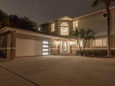 Villa Azule - Waterfront Luxury Home - Walk to Indian Rocks Beach, FL