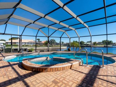 Villa Tropical - Waterfront Luxury Home in Punta Gorda, FL