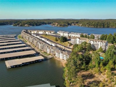 Brand New Lake Ozark's Lakefront Oasis