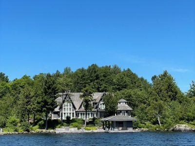 Luxurious Lake House with Stunning Views