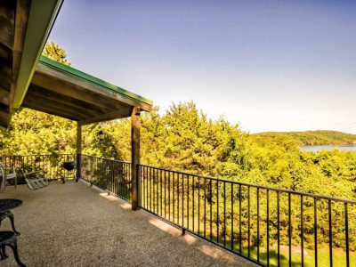 Lake View Country Blue Log Cabin